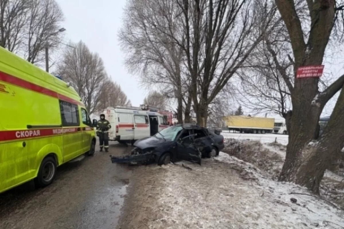    Сотрудники МЧС деблокировали пострадавшего в ДТП в Брянске