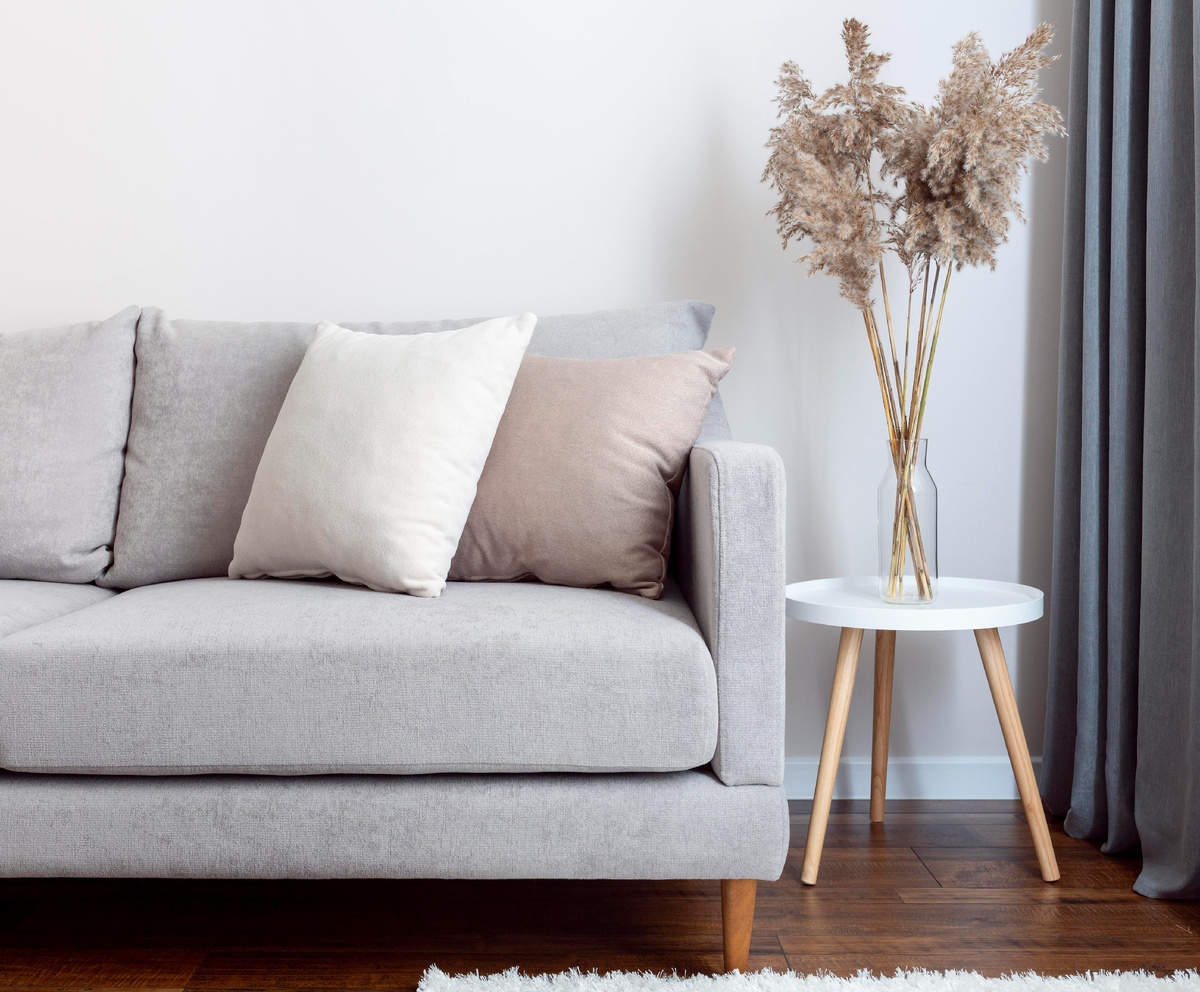 Мебель может прослужить дольше, если правильно ухаживать за ней 