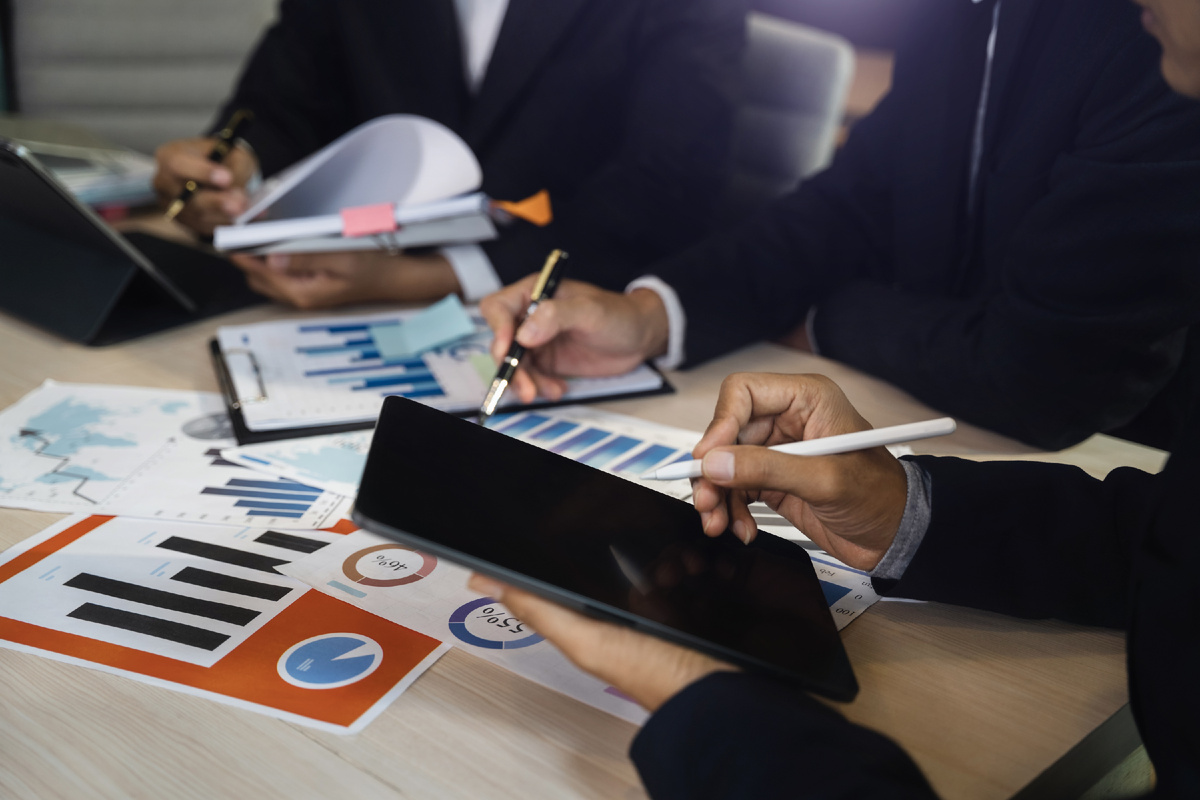 Мы – диджитал-агентство для эйчаров. Наш сайт: lights-on.pro