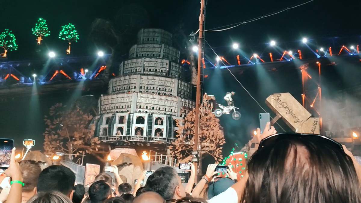 Вторая часть шоу. Фото: Книга Приключений