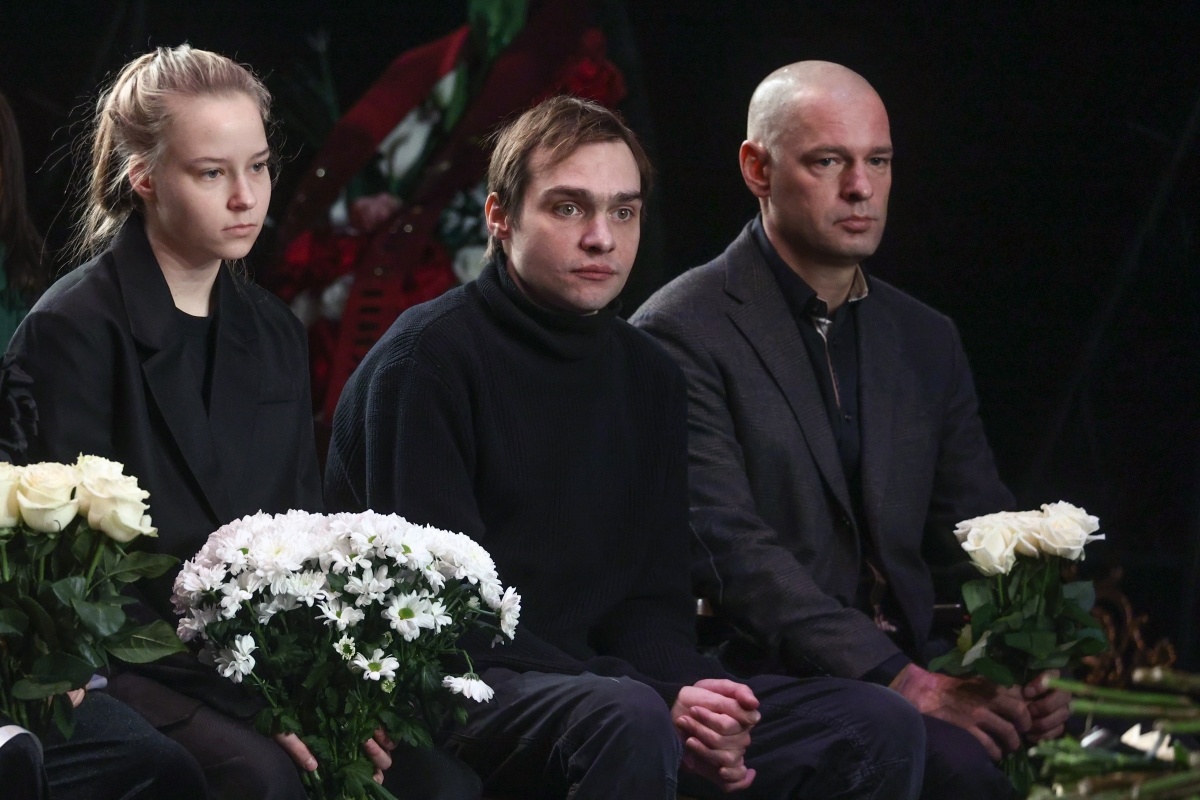 Дети Евгении Добровольской дочка Анастасия с братом Николаем Ефремовым. Фото: Global Look Press