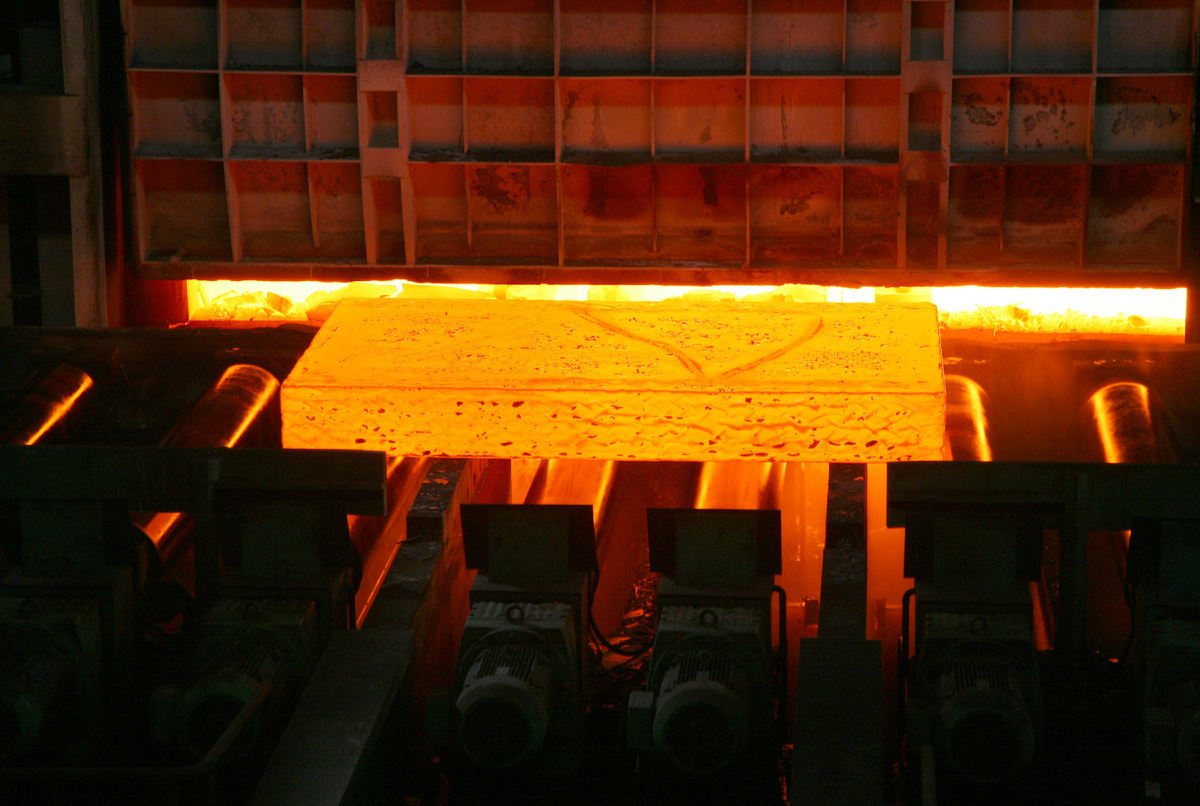 ММК лидер российских производителей листового проката, а также оцинкованного и окрашенного металла. 