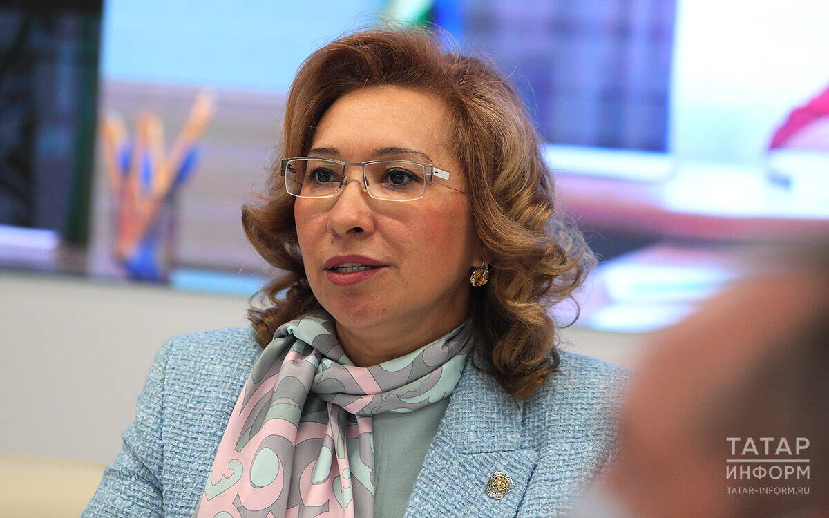 ​Эльмира Зарипова рекомендовала на уровне районов проводить индивидуальную работу с семьямиФото: © «Татар-информ»