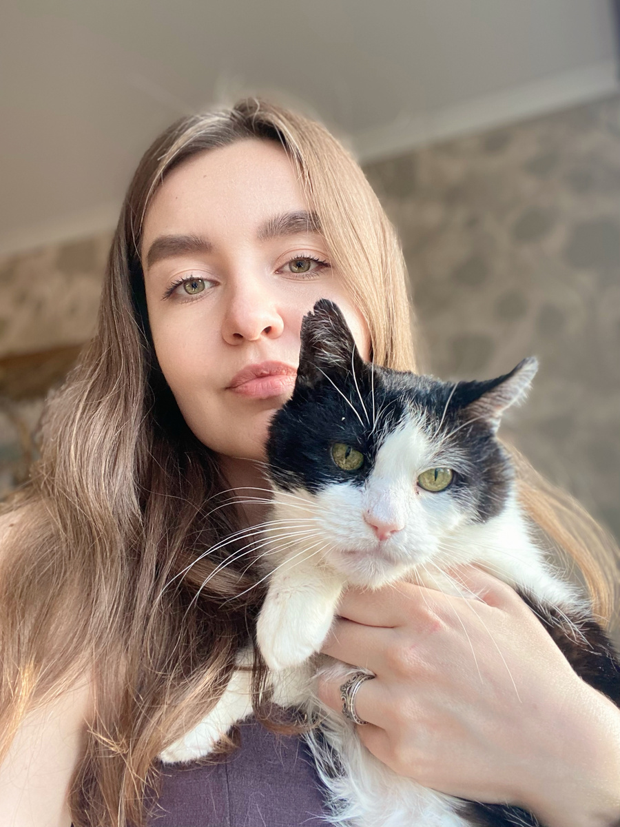 Фото автора. Я и мой пожилой кот Цедрик