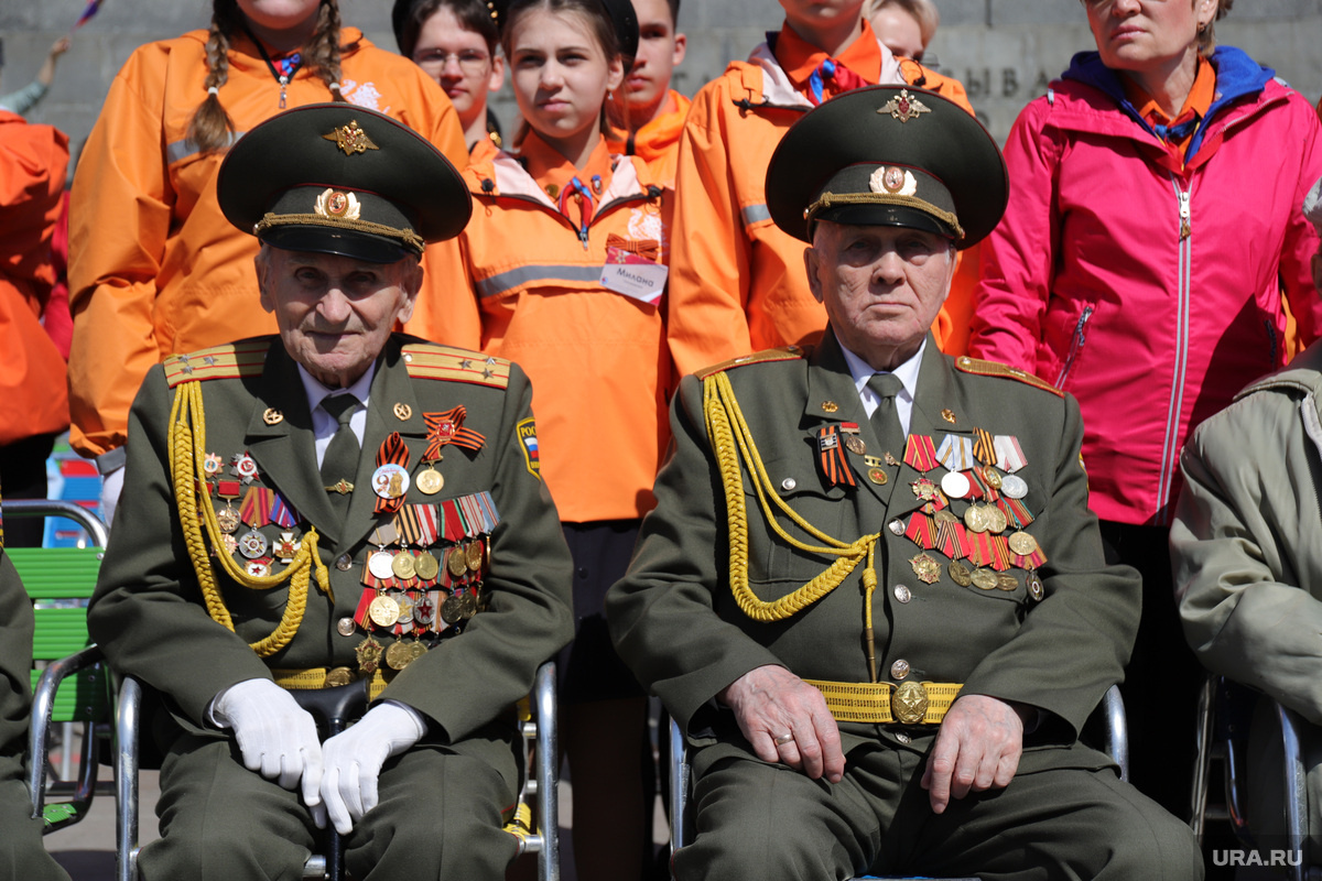 Ветераны получат по 80 тыс. рублей к юбилею победы в ВОВ. Фото: Размик Закарян © URA.RU
