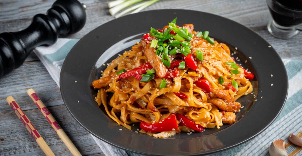 Рецепт лапши Wok с куриным филе и овощами! УЖИН ЗА 30 МИНУТ!