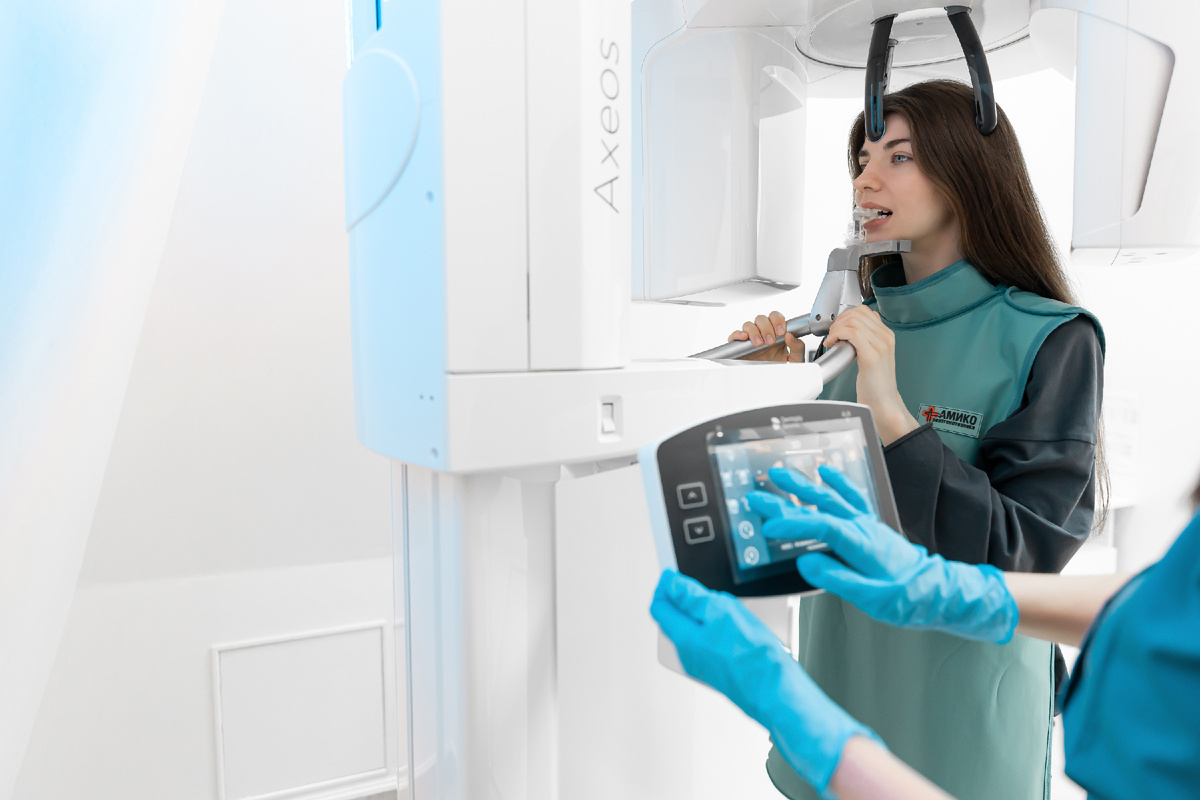 Можно ли поменять цвет металлокерамических коронок