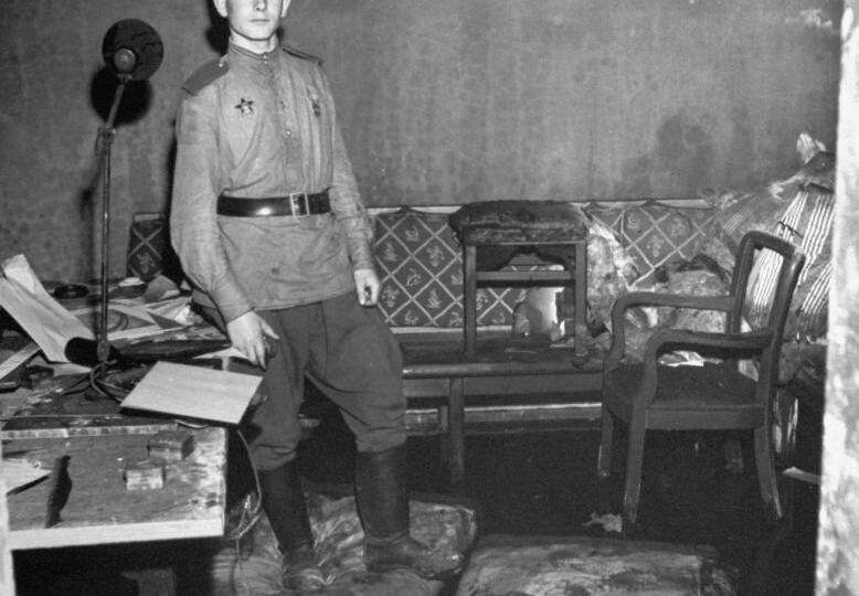 Последнее пристанище Гитлера. Для чего фюрер в январе 1945 года переехал в берлинский бункер?