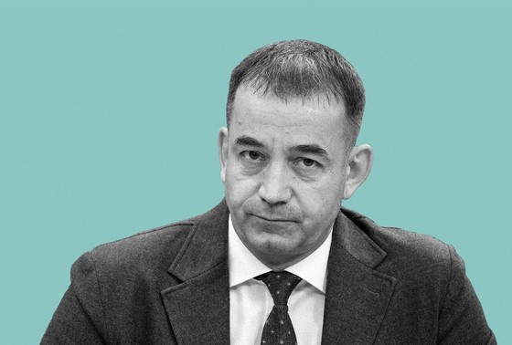    Дмитрий Певцов