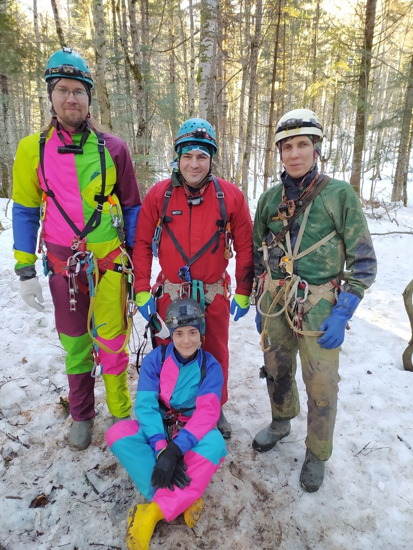 На фото представлены ferrei, armytec, ylp panda 4.0 и 4.2