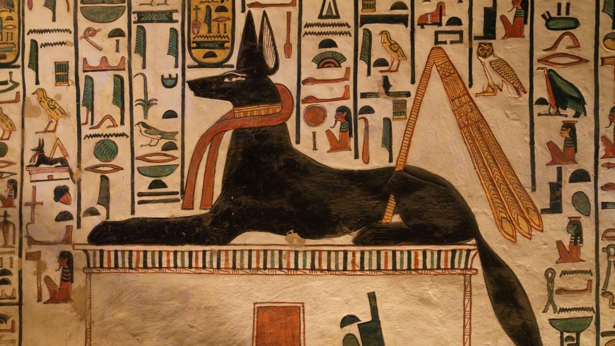    Анубис, гробница Нефертити в Долине Цариц (Египет, Северная Африка).