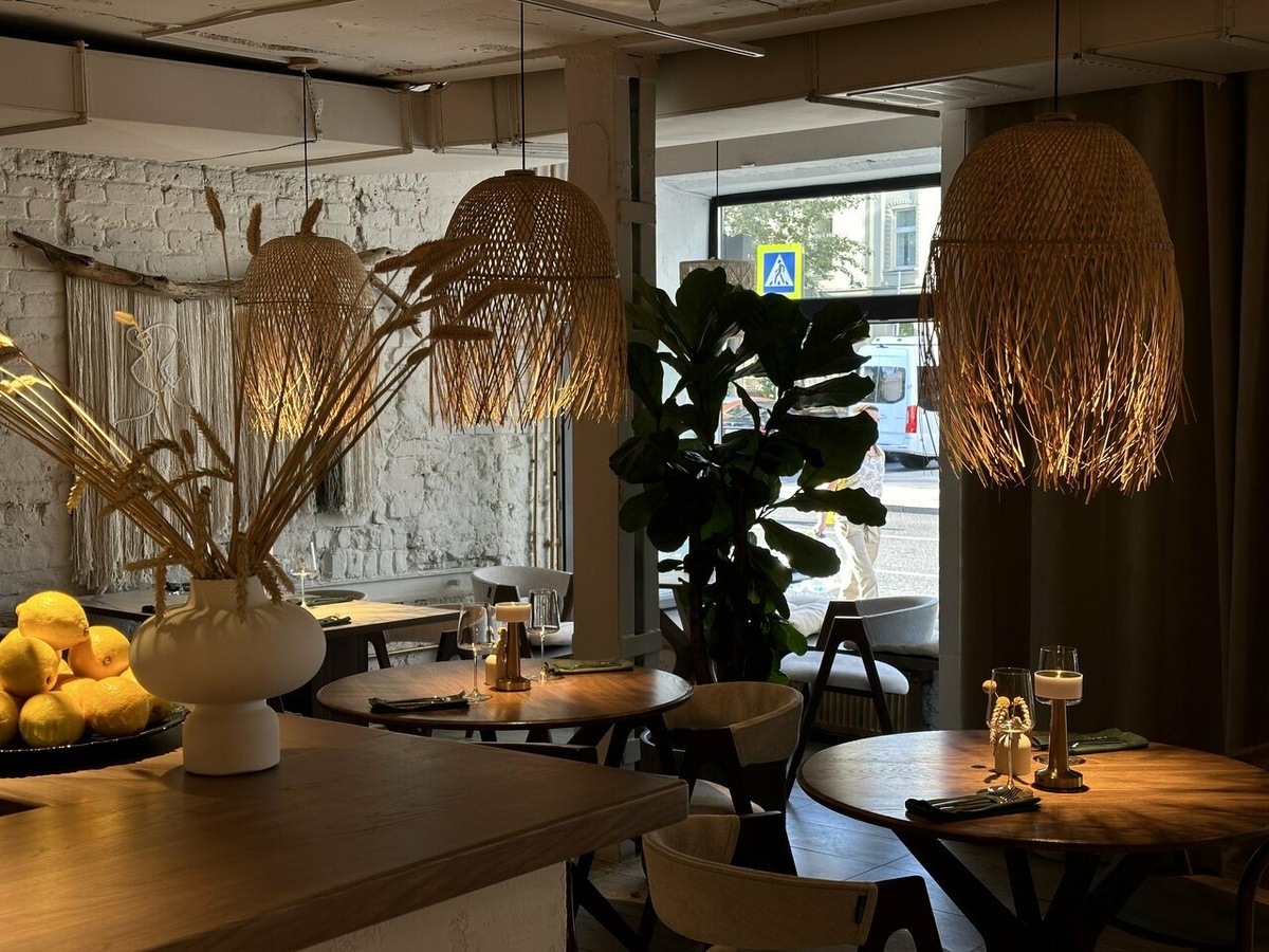 De Laura, ул. Покровка 6. 