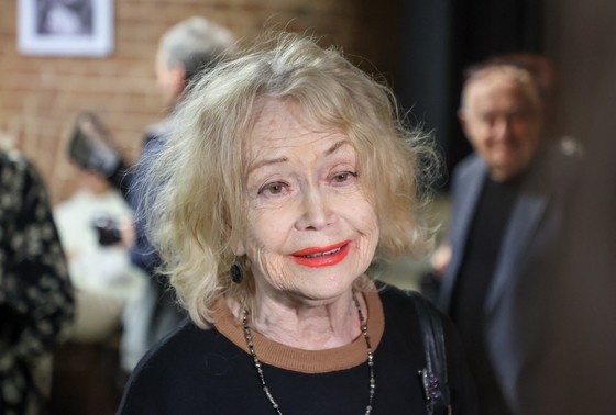    Светлана Немоляева