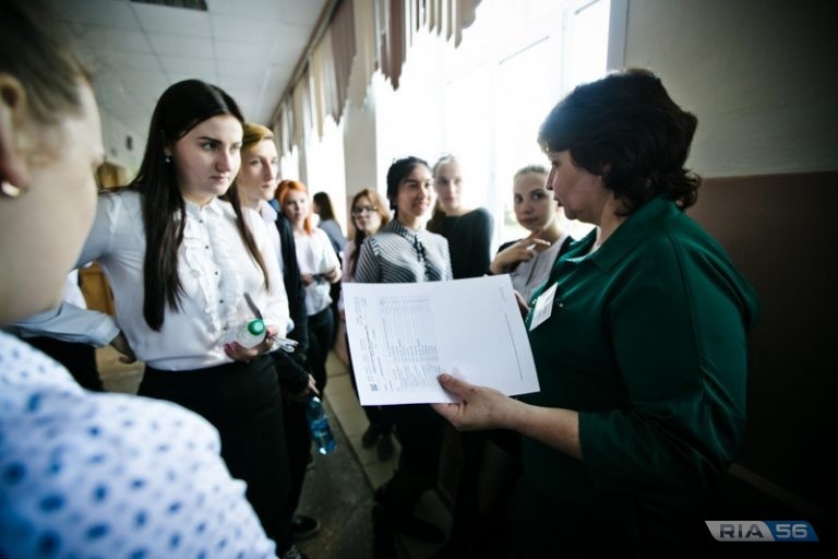    Для девятиклассников Оренбуржья открыта запись на итоговое собеседование по русскому языку Андрей Севостьянов