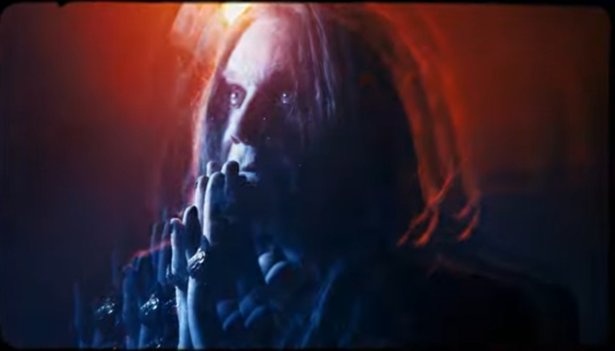 Кадр из нового клипа 