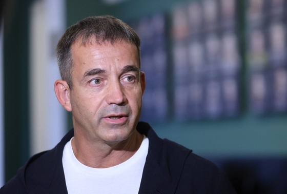    Дмитрий Певцов