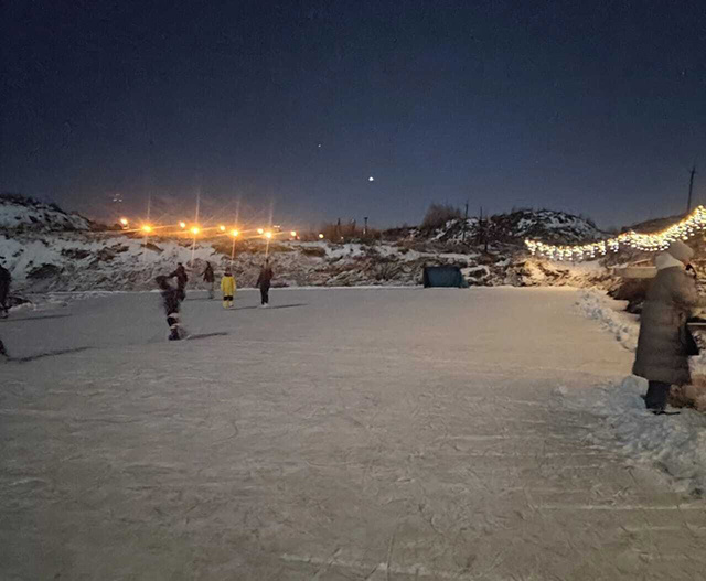 Лед есть! Новый бесплатный круглосуточный каток появился в Твери в Парке Павлова