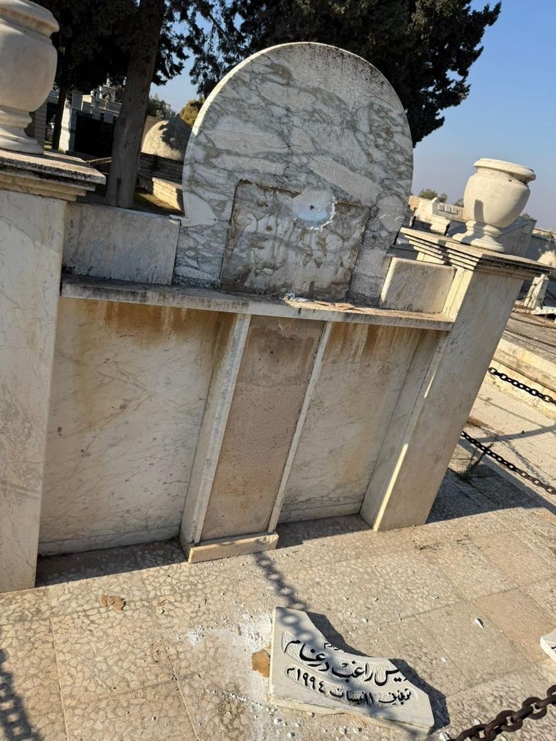 Фото с места событий. Последствия разгрома боевиками православной архиепископии в городе Хама.