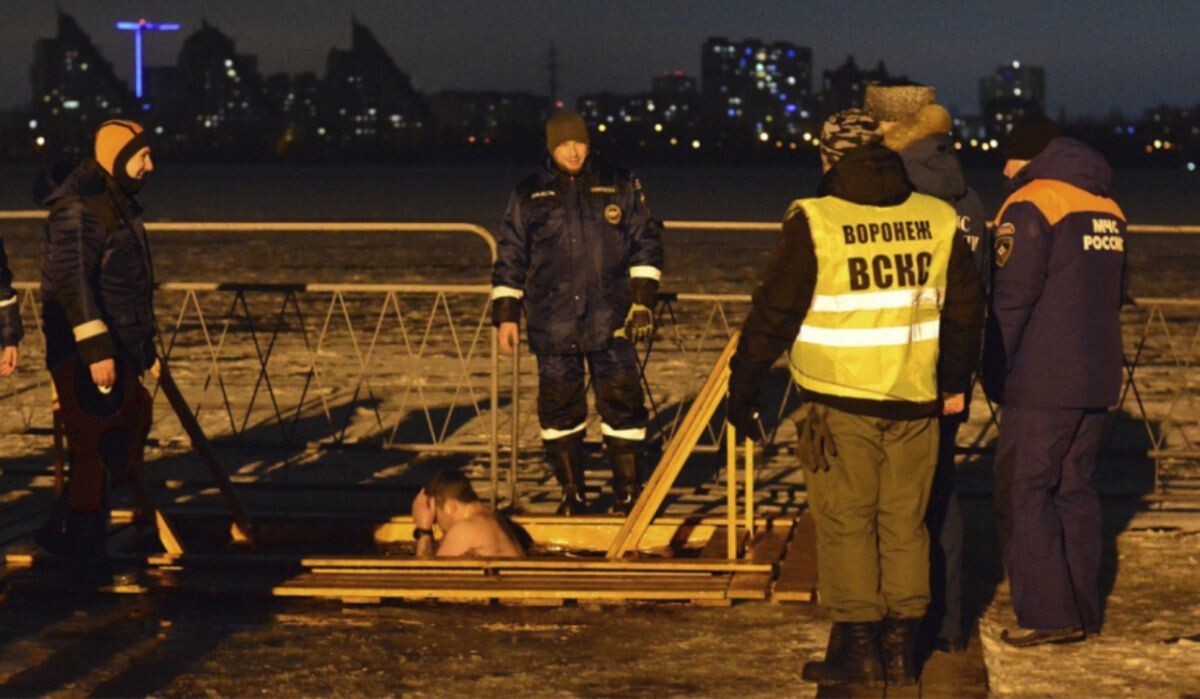     Купель. Источник: vestivrn.ru Автор фото: Служба спасения города Воронеж