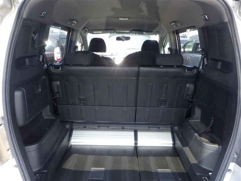 огромный багажник