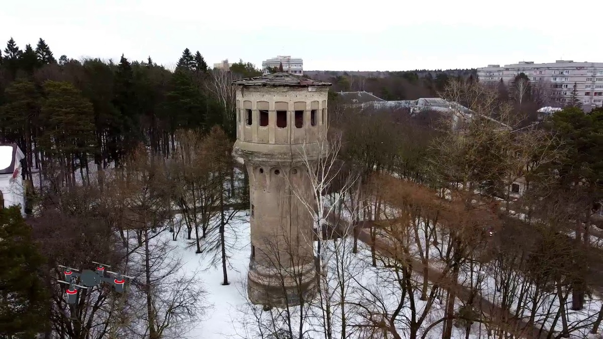 Водонапорная башня с высоты птичьего полета