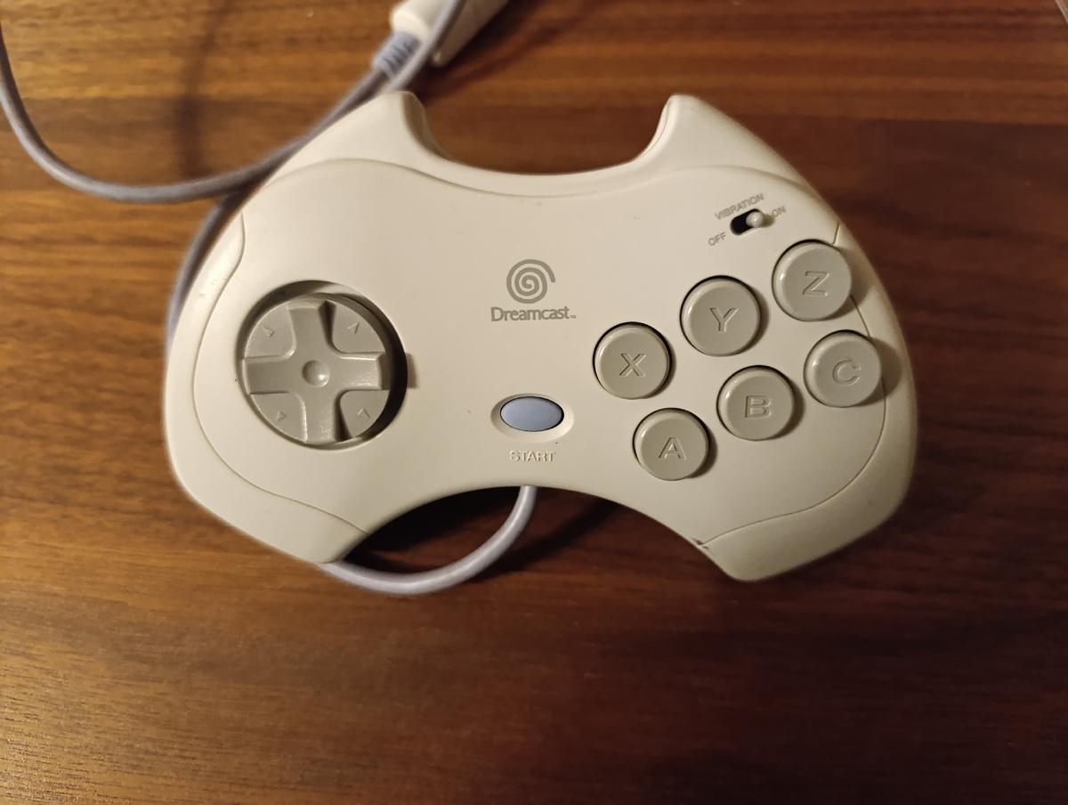 Внешний вид ASCII Pad для Sega Dreamcast. Передняя сторона