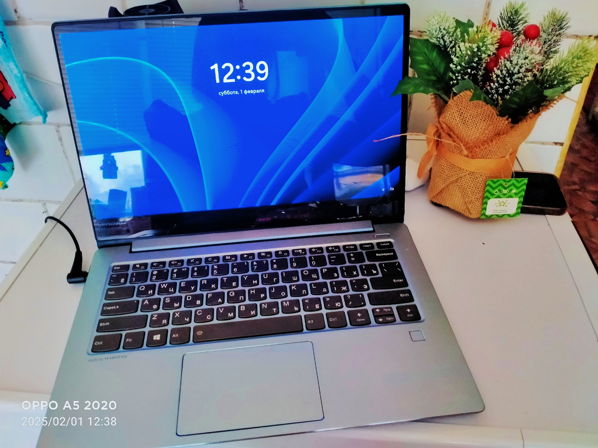 Пока дети веселились с аниматором, кое-что сделала по работе 