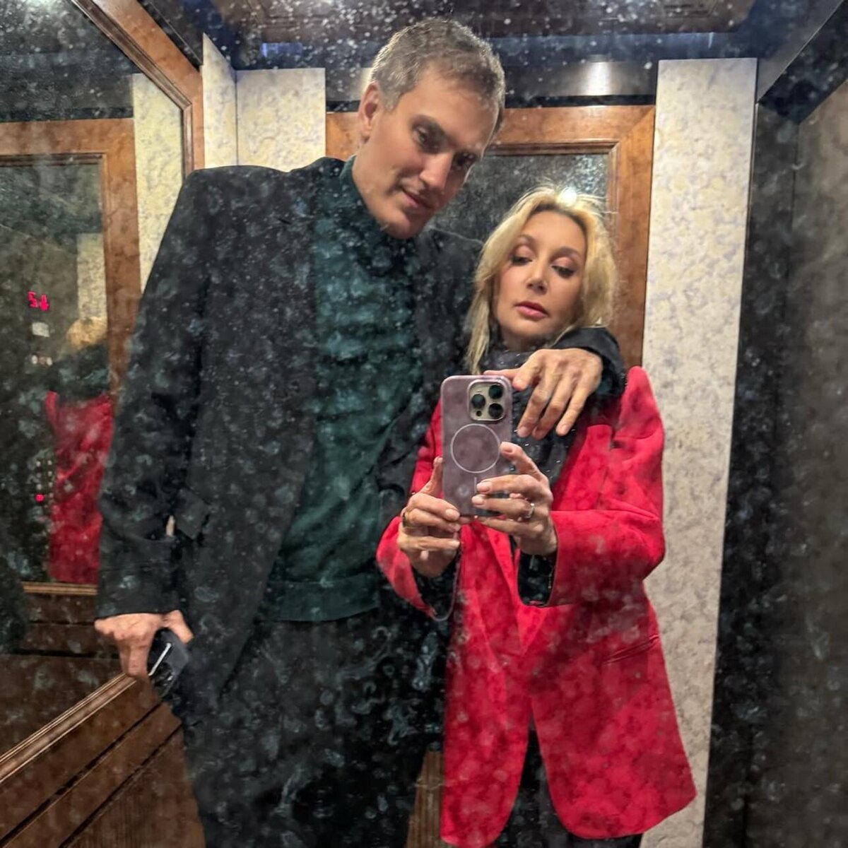    Кристина Орбакайте с мужем Социальные сети