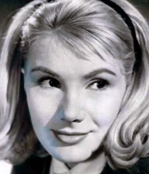 Юная Джоселин