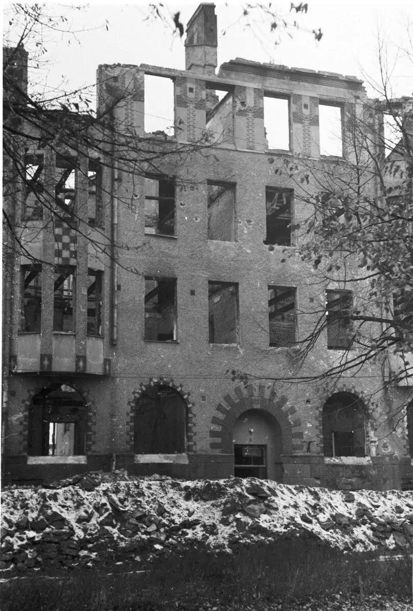 Куллервонкату 10 (Бульвар Кутузова), 1942 год