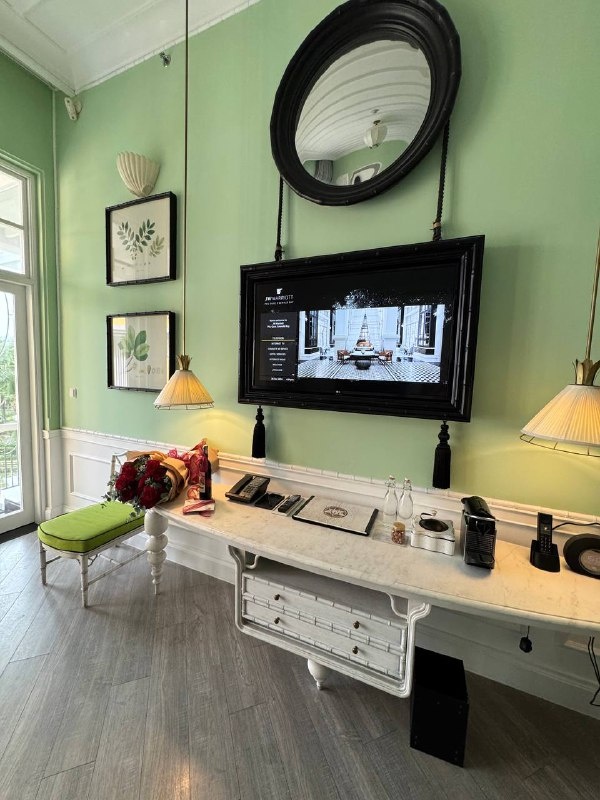 Листайте галерею