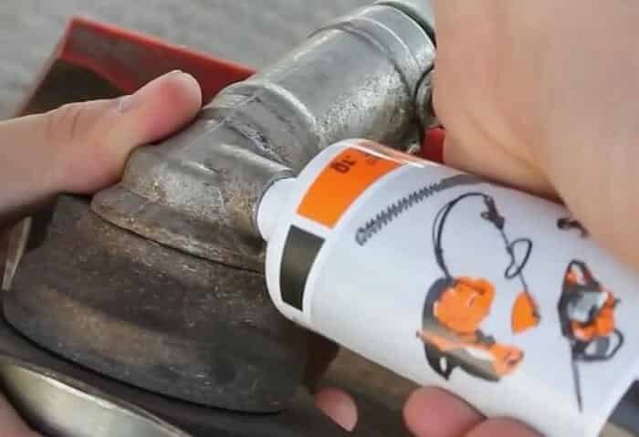 Смазка редуктора триммера