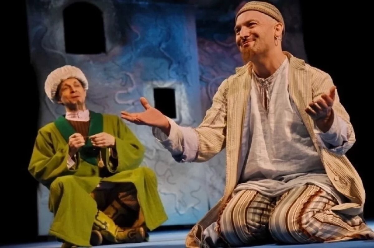    В поставленном в 2015 г. Фаридом Бикчантаевым спектакле (12+) Ходжу Насретдина сыграл Фанис Зиганшин.