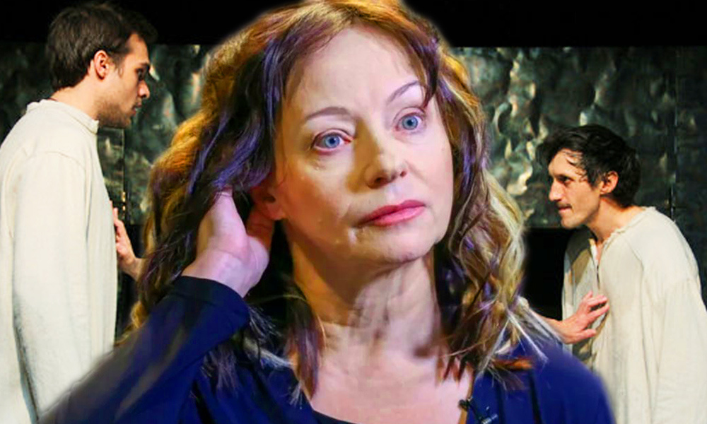 На фото Николай Ефремов, Евгения Добровольская и Игорь Хрипунов.