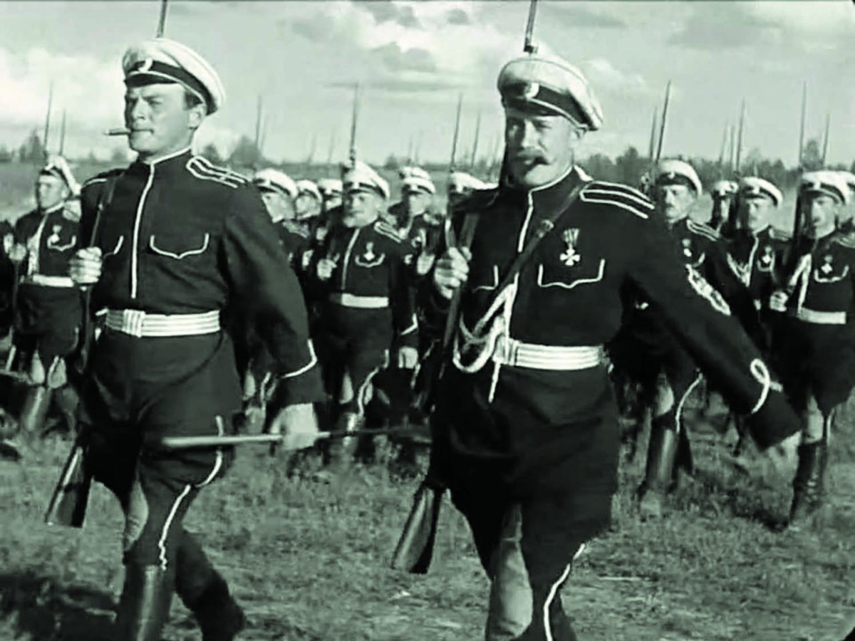 Впрочем, та же «психическая атака белых» из «Чапаева» не на пустом месте возникла...