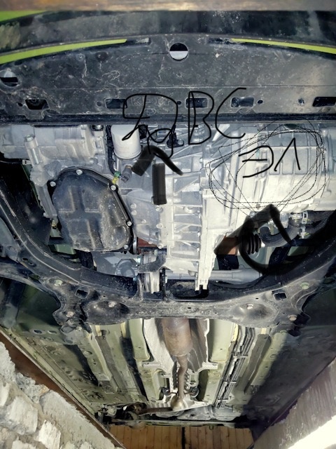 Номер двигателей, бензинового ДВС и электродвигателя.