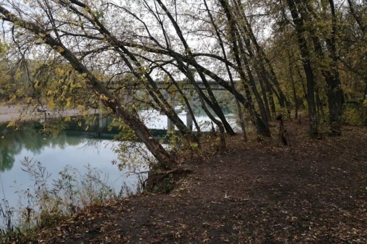    В Орске расчищают русло реки Урал