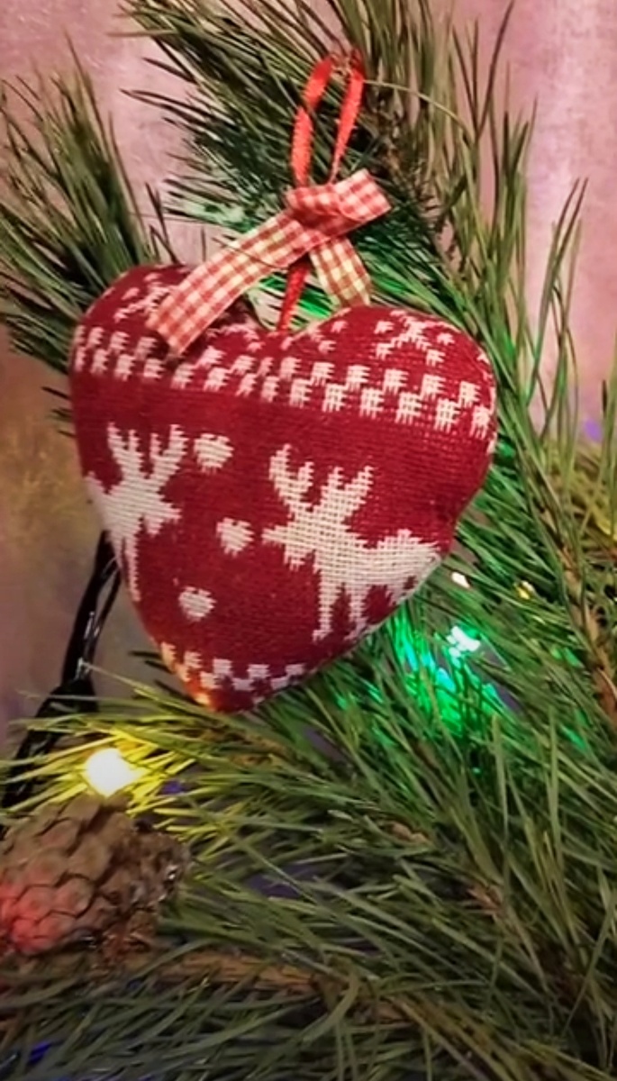 Ветки с шишками даже были