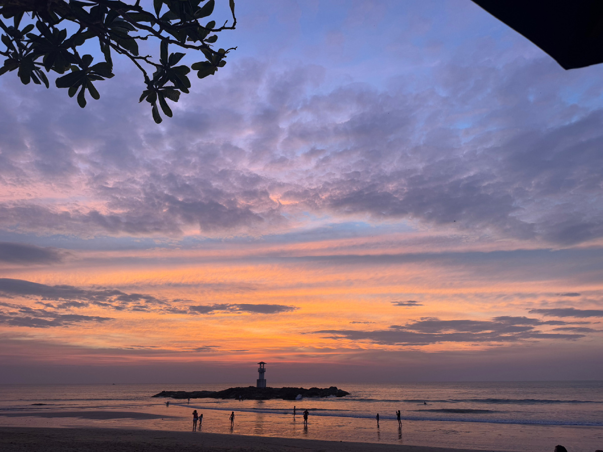 Закат на пляже 