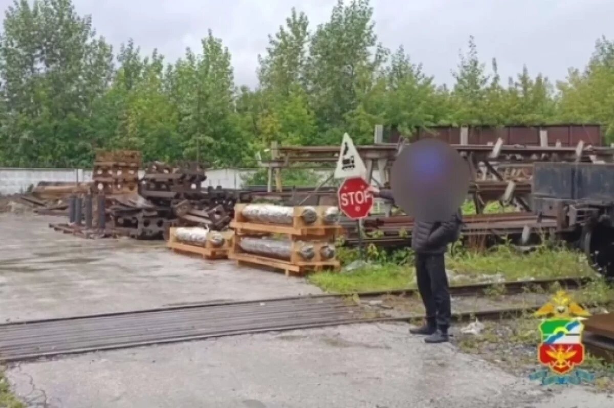    В краже центнера цветмета обвиняют работника предприятия в Новосибирске