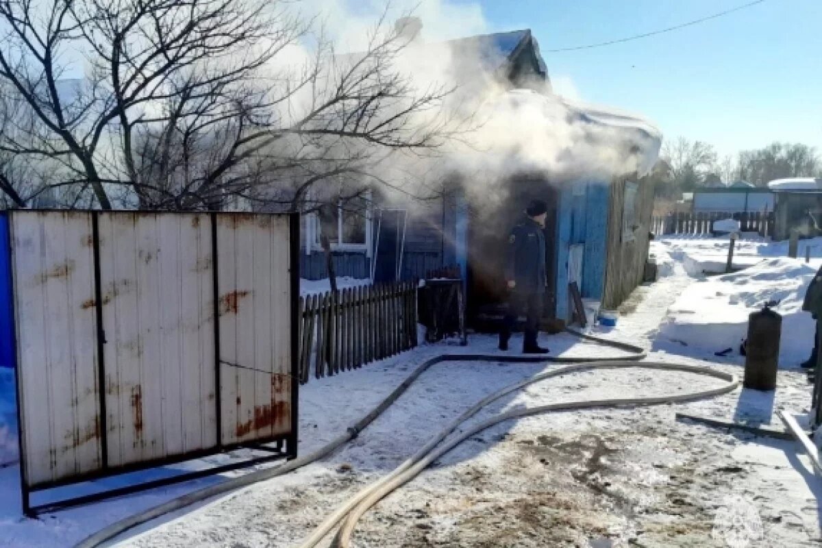    Житель ЕАО запитал полдома одной розеткой и потерял жильё в пожаре