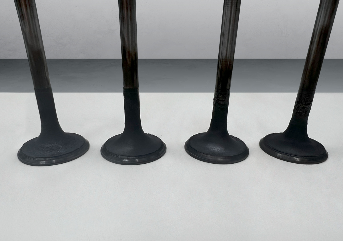 Так часто выглядят детали двигателя, если машину заправляют обычным топливом