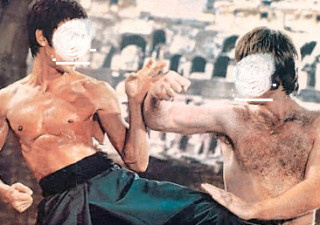 По понятным причинам моё лицо (я справа) и лицо Чи Лу Хиня скрыты, потому что спецназ.
