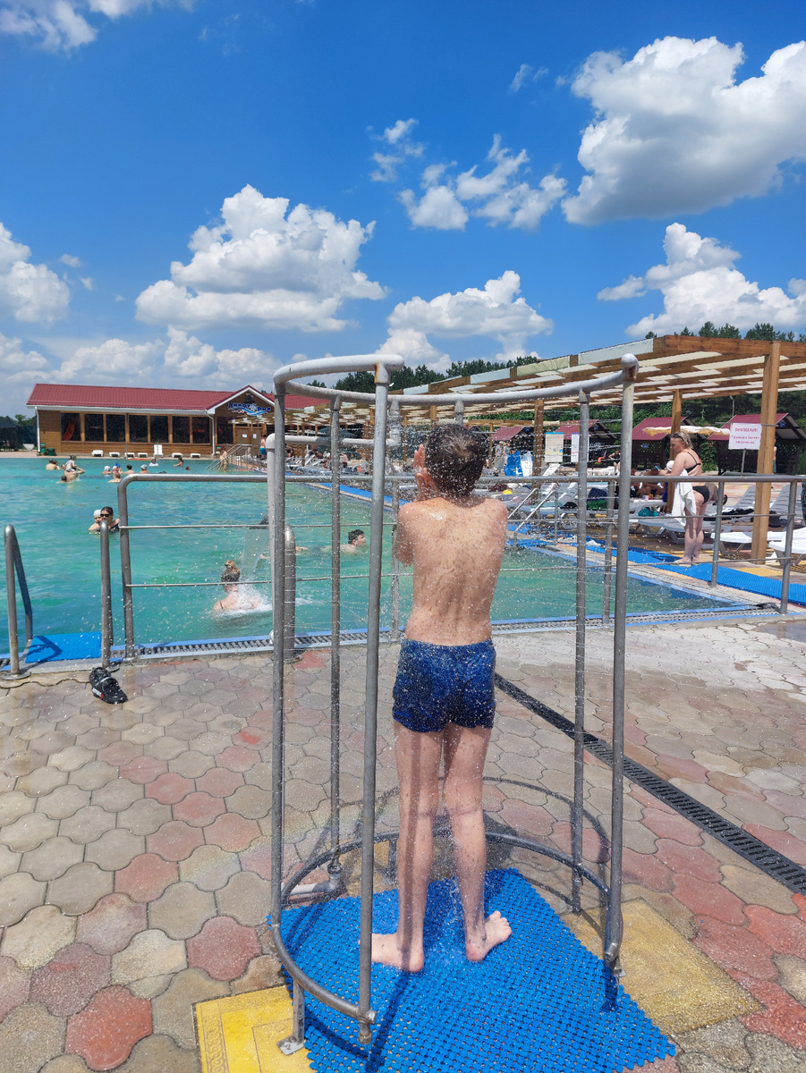 Фото автора Мы с внуком в санатории "Лаба" Краснодарского края.