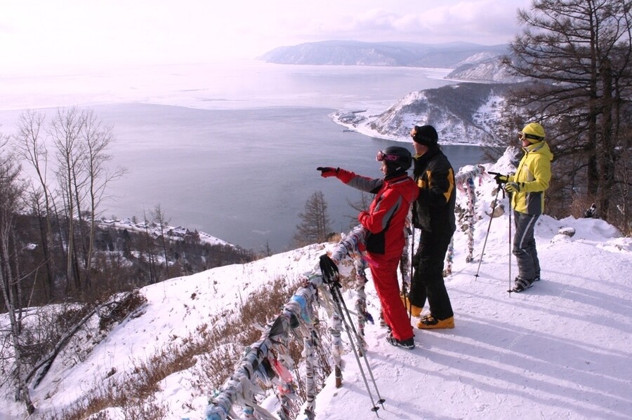 Не замерзший Байкал. Пешие и лыжные прогулки 