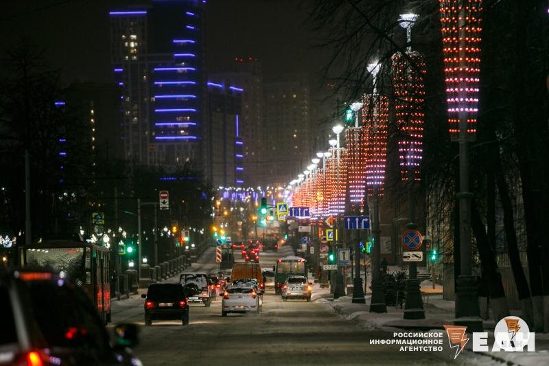    ЕАН / 350 тысяч екатеринбуржцев бесплатно покатались на общественном транспорте в Новый год