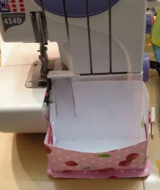 Варианты из интернета по запросу "мусоросборник для оверлока своими руками"