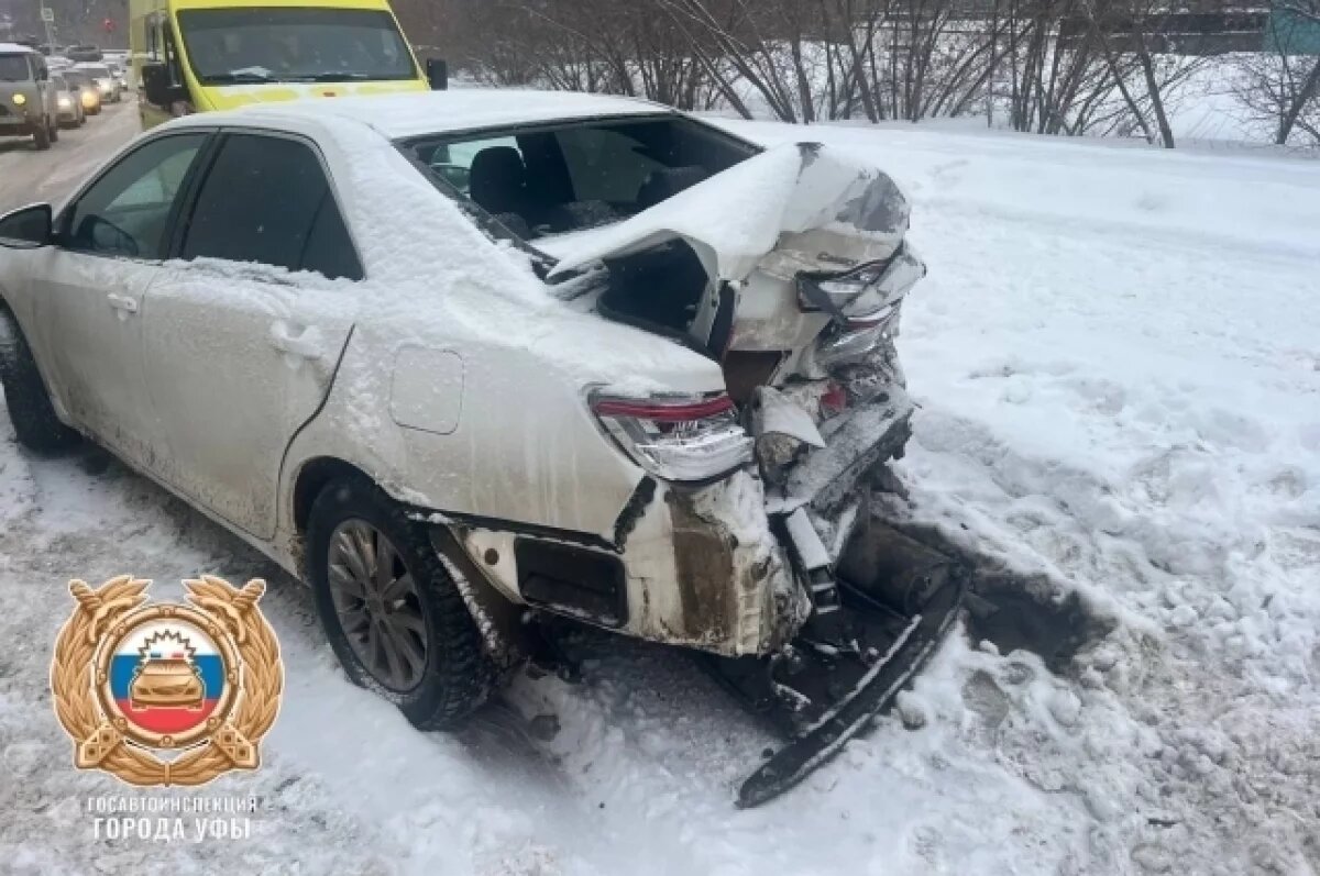    На ул. Пархоменко в Уфе столкнулись пять автомобилей