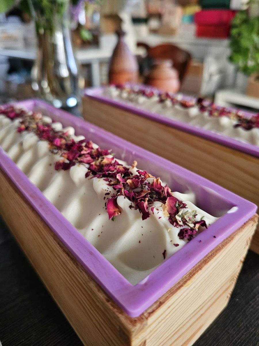 Листайте галерею.