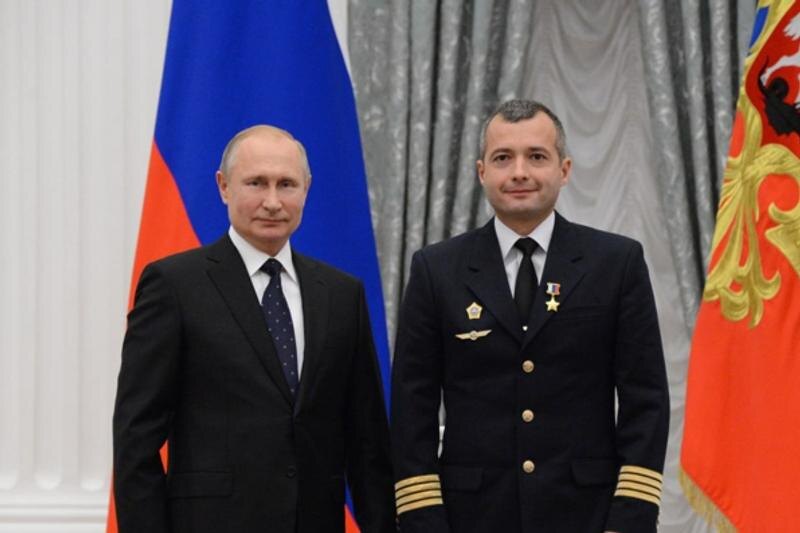    Kremlin.ru / Как правило, звезды Героев вручает лично глава государства